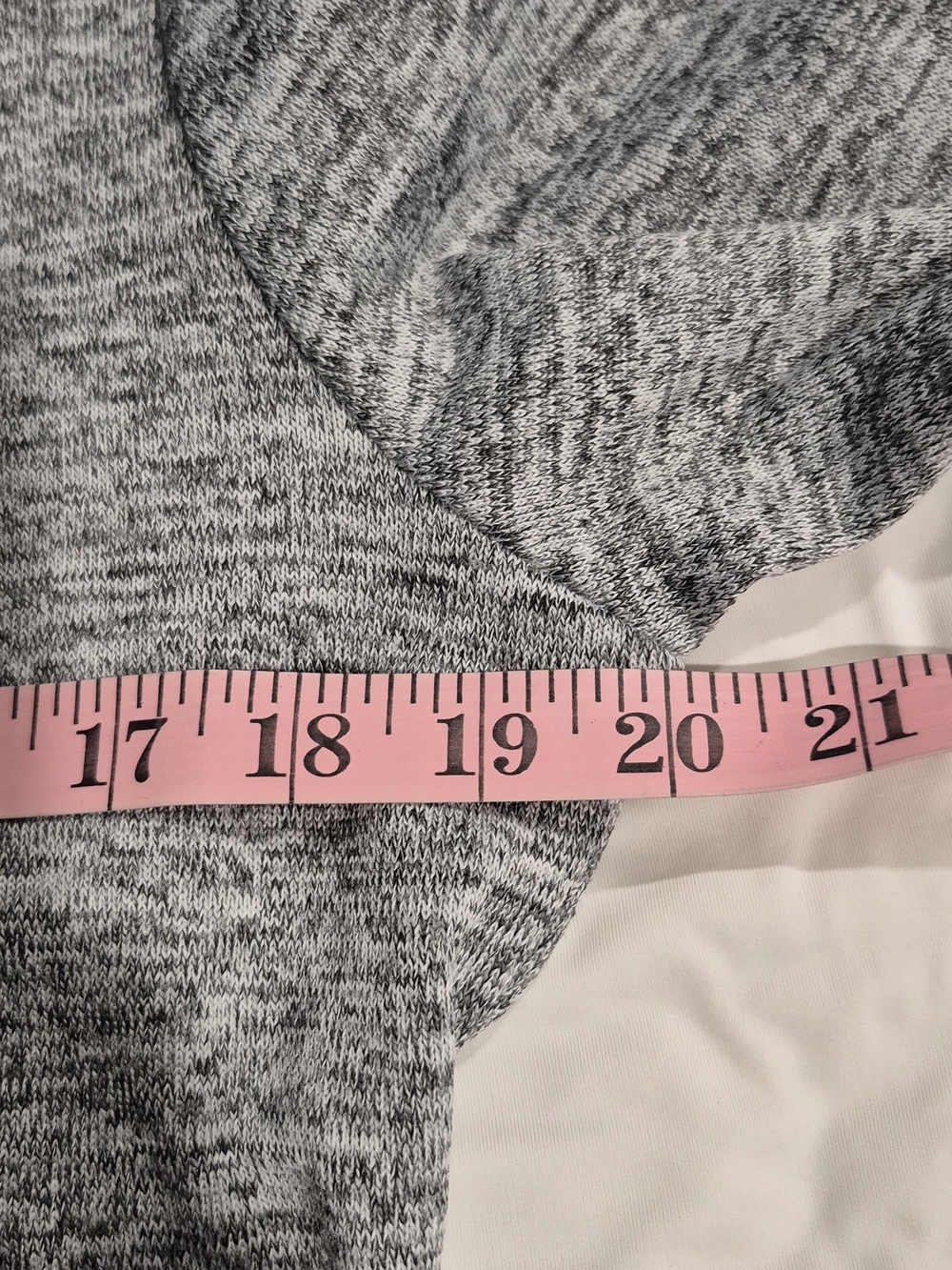 Men's Heather Gray Long-Sleeve Crewneck Sweater (Box C) - Picture 7 of 7
